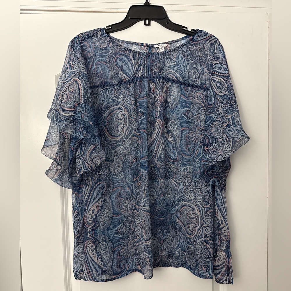 Sonoma short sleeve paisley print blouse with flutter sleeves blue and pink EUC